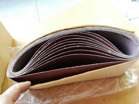 450 บ.ส่งฟรี083-2000058 LINE ID: line832923 กระดาษทรายแบบวง ยี่ห้อ HORSE SHOE ผลิต สเปน หน้ากว้าง 4นิ้ว ความละเอียดNo. 80 สำหรับใส่เครื่องขัดแบบรถถัง