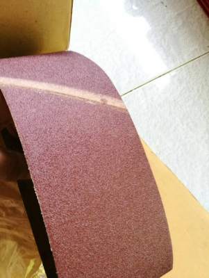 450 บ.ส่งฟรี083-2000058 LINE ID: line832923 กระดาษทรายแบบวง ยี่ห้อ HORSE SHOE ผลิต สเปน หน้ากว้าง 4นิ้ว ความละเอียดNo. 80 สำหรับใส่เครื่องขัดแบบรถถัง