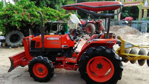 ขายรถไถKUBOTA 34.แรงสถาพนางฟ้ารถพร้อมลุย เครื่อง เกียรดีไฮโลลิกแจ๋ว ขายรถไถKUBOTA 34.แรงสถาพนางฟ้ารถพร้อมลุย เครื่อง เกียรดีไฮโลลิกแจ๋ว