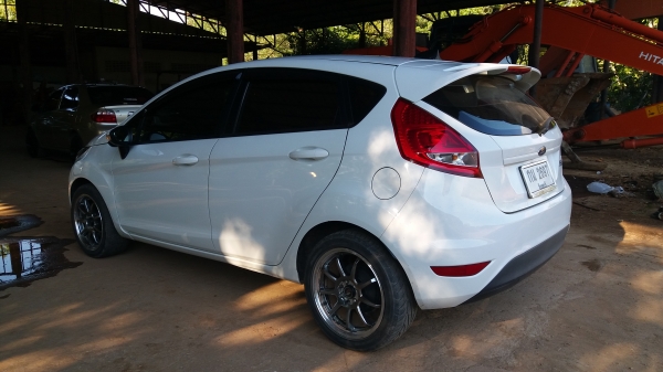 ขาย 265,000 FORD FIESTA ปี 2011 วิ่งน้อย 90,000 กม. เครื่องดี เกียร์ออโต้ดี แอร์เย็น ภายในเหมือนใหม่ รถสวยมีเสน่ห์ รถอยู่จันทบุรี 090-772-3710 090-772-3708 ขาย 265,000 FORD FIESTA ปี 2011 วิ่งน้อย 90,000 กม. เครื่องดี เกียร์ออโต้ดี แอร์เย็น ภายในเหมือนใหม่ รถสวยมีเสน่ห์ รถอยู่จันทบุรี 090-772-3710 090-772-3708