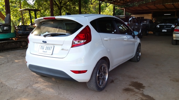 ขาย 265,000 FORD FIESTA ปี 2011 วิ่งน้อย 90,000 กม. เครื่องดี เกียร์ออโต้ดี แอร์เย็น ภายในเหมือนใหม่ รถสวยมีเสน่ห์ รถอยู่จันทบุรี 090-772-3710 090-772-3708 ขาย 265,000 FORD FIESTA ปี 2011 วิ่งน้อย 90,000 กม. เครื่องดี เกียร์ออโต้ดี แอร์เย็น ภายในเหมือนใหม่ รถสวยมีเสน่ห์ รถอยู่จันทบุรี 090-772-3710 090-772-3708