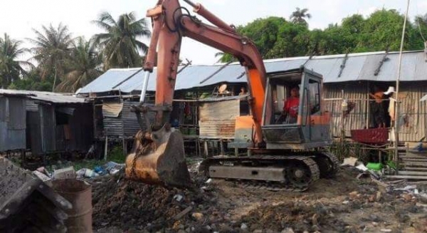 ขาย 265,000 KOMATSU pc 60-1 เครื่องดี ปั้มแรง ช่วงล่างแน่น รถพร้อมใช้ รถอยู่ สระบุรี 090-772-3710 090-772-3708