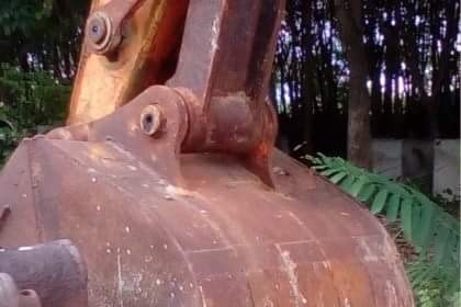 ขาย 495,000 HITACHI EX 200-3 ไฟฟ้าตัด เครื่องดี ปั้มแรง เอวแน่น ช่วงล่างเต็ม รถอยู่ จันทบุรี 090-772-3710 090-772-3708