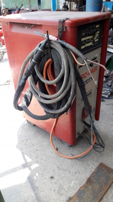 เครื่องเชื่อมอาร์ก้อนญี่ปุ่น ฮิตาชิ 300A  AC/DC ไฟ 220V