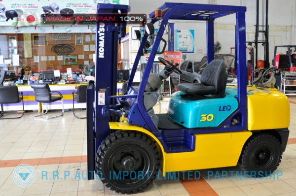 ขายรถโฟล์คลิฟท์มือสอง KOMATSU รุ่น FG30HT-12-520568 นำเข้าไม่เคยใช้งานในไทย