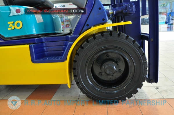 ขายรถโฟล์คลิฟท์มือสอง KOMATSU รุ่น FG30HT-12-520568 นำเข้าไม่เคยใช้งานในไทย
