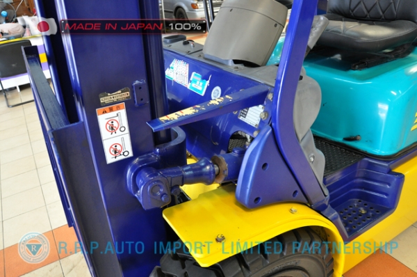 ขายรถโฟล์คลิฟท์มือสอง KOMATSU รุ่น FG30HT-12-520568 นำเข้าไม่เคยใช้งานในไทย