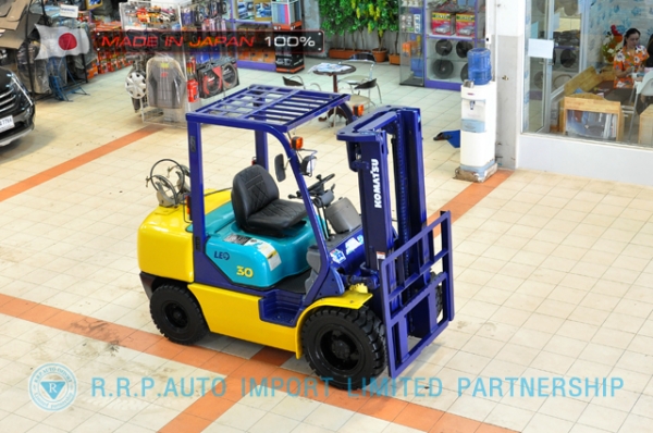ขายรถโฟล์คลิฟท์มือสอง KOMATSU รุ่น FG30HT-12-520568 นำเข้าไม่เคยใช้งานในไทย