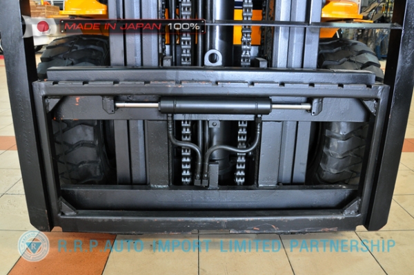 ขายรถโฟล์คลิฟท์มือสอง TOYOTA รุ่น 7FDJ35-23354 นำเข้าจากประเทศญี่ปุ่น 100\% ไม่เคยใช้งานในไทย