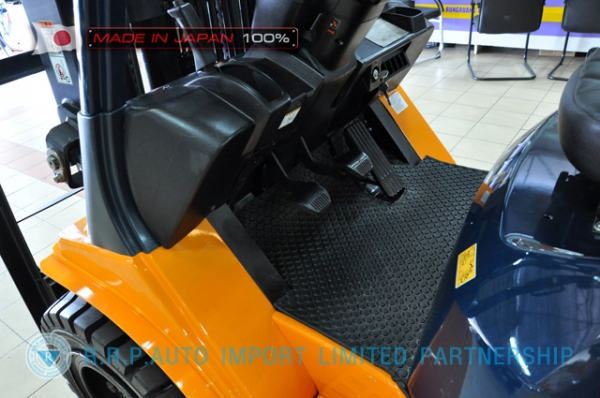 ขายรถโฟล์คลิฟท์มือสอง TOYOTA รุ่น 7FDJ35-23354 นำเข้าจากประเทศญี่ปุ่น 100\% ไม่เคยใช้งานในไทย