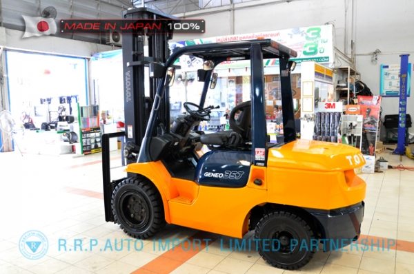 ขายรถโฟล์คลิฟท์มือสอง TOYOTA รุ่น 7FDJ35-23354 นำเข้าจากประเทศญี่ปุ่น 100\% ไม่เคยใช้งานในไทย