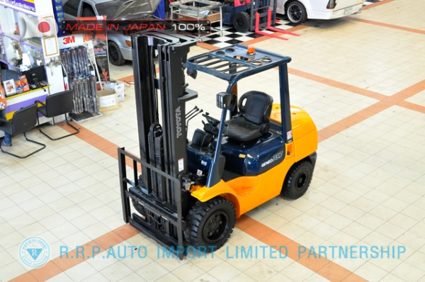 ขายรถโฟล์คลิฟท์มือสอง TOYOTA รุ่น 7FDJ35-23354 นำเข้าจากประเทศญี่ปุ่น 100\% ไม่เคยใช้งานในไทย