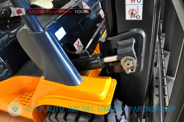 ขายรถโฟล์คลิฟท์มือสอง TOYOTA รุ่น 7FDJ35-23354 นำเข้าจากประเทศญี่ปุ่น 100\% ไม่เคยใช้งานในไทย