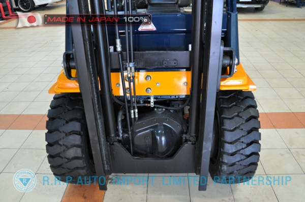 ขายรถโฟล์คลิฟท์มือสอง TOYOTA รุ่น 7FDJ35-23354 นำเข้าจากประเทศญี่ปุ่น 100\% ไม่เคยใช้งานในไทย