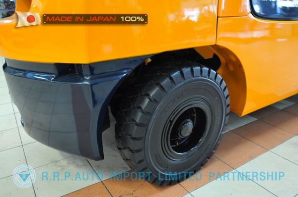 ขายรถโฟล์คลิฟท์มือสอง TOYOTA รุ่น 7FDJ35-23354 นำเข้าจากประเทศญี่ปุ่น 100\% ไม่เคยใช้งานในไทย