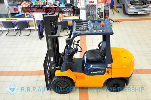 ขายรถโฟล์คลิฟท์มือสอง TOYOTA รุ่น 7FDJ35-23354 นำเข้าจากประเทศญี่ปุ่น 100\% ไม่เคยใช้งานในไทย