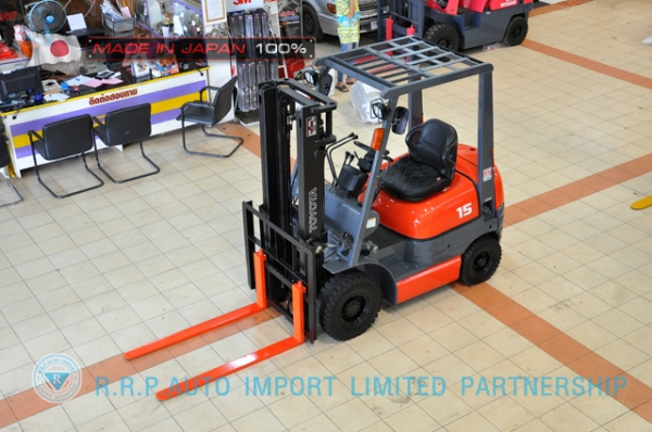 ขายรถโฟล์คลิฟท์มือสอง TOYOTA รุ่น 6FD15-33139 นำเข้าจากประเทศญี่ปุ่น 100\% ไม่เคยใช้งานในไทย
