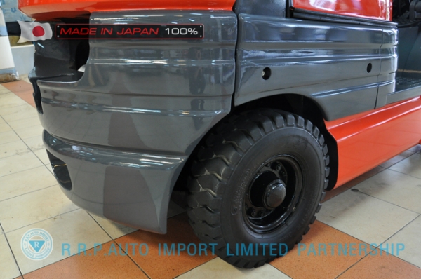 ขายรถโฟล์คลิฟท์มือสอง TOYOTA รุ่น 6FD15-33139 นำเข้าจากประเทศญี่ปุ่น 100\% ไม่เคยใช้งานในไทย