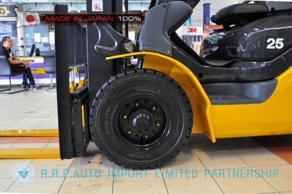 ขายรถโฟล์คลิฟท์มือสอง KOMATSU รุ่น FD25T-16-702220 นำเข้าไม่เคยใช้งานในไทย