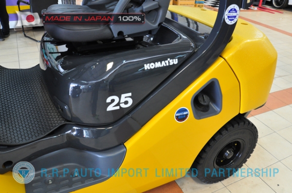 ขายรถโฟล์คลิฟท์มือสอง KOMATSU รุ่น FD25T-16-702220 นำเข้าไม่เคยใช้งานในไทย