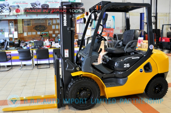 ขายรถโฟล์คลิฟท์มือสอง KOMATSU รุ่น FD25T-16-702220 นำเข้าไม่เคยใช้งานในไทย