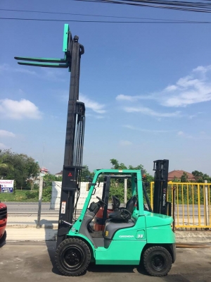 ฟอล์คลิฟต์ 3 ตัน MITSUBISHI FD30 NT รถปี 2012  เสา 4.7 เมตร