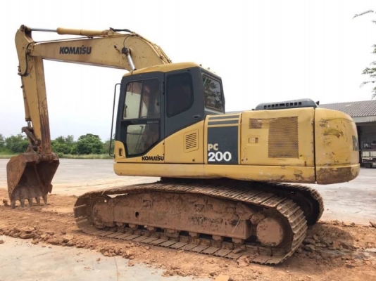 KOMATSU PC 200-7 ราคา 1,150,000 บาท  ทำงาน ดี เครื่องดี ปั้มดี โซหนา เอวแน่น สภาพพร้อมใช้ เอกสารเล่มทะเบียน  รถอยู่. กาฬสินธุ์ โทร&amp;ไอดีไลน์ 0610710295 ไอดีไลน์  0610710295