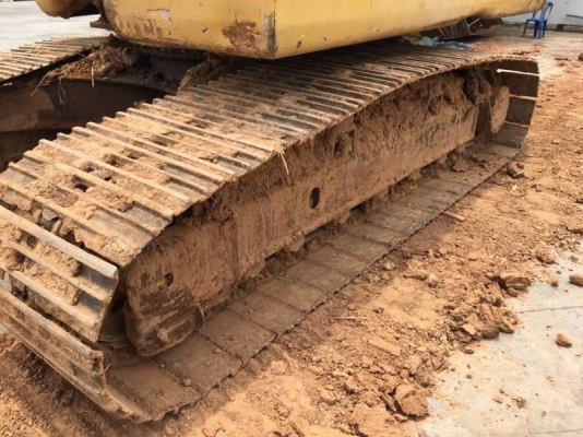 KOMATSU PC 200-7 ราคา 1,150,000 บาท  ทำงาน ดี เครื่องดี ปั้มดี โซหนา เอวแน่น สภาพพร้อมใช้ เอกสารเล่มทะเบียน  รถอยู่. กาฬสินธุ์ โทร&amp;ไอดีไลน์ 0610710295 ไอดีไลน์  0610710295
