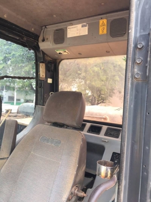 KOMATSU PC 200-7 ราคา 1,150,000 บาท  ทำงาน ดี เครื่องดี ปั้มดี โซหนา เอวแน่น สภาพพร้อมใช้ เอกสารเล่มทะเบียน  รถอยู่. กาฬสินธุ์ โทร&amp;ไอดีไลน์ 0610710295 ไอดีไลน์  0610710295