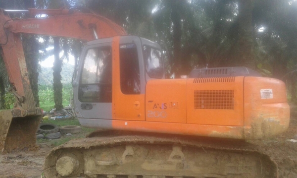 2คัน..ขายยกหรือแยก รถขุดhitachi 200ZX