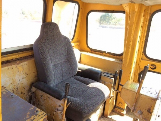 ขายรถดันดิน CAT D7 รถนอกนำเข้าเอง สภาพสวยพร้อมใช้งาน มีVDOการทำงานครับ