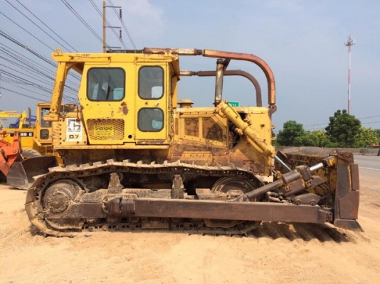 ขายรถดันดิน CAT D7 รถนอกนำเข้าเอง สภาพสวยพร้อมใช้งาน มีVDOการทำงานครับ