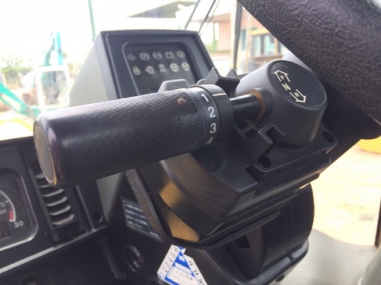 ขายรถตักล้อยาง CAT 962G รถนอกนำเข้าเองจากญี่ปุ่น สภาพสวยพร้อมใช้ มีVDOการทำงานครับ ขายรถตักล้อยาง CAT 962G รถนอกนำเข้าเองจากญี่ปุ่น สภาพสวยพร้อมใช้ มีVDOการทำงานครับ