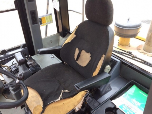 ขายรถตักล้อยาง CAT 962G รถนอกนำเข้าเองจากญี่ปุ่น สภาพสวยพร้อมใช้ มีVDOการทำงานครับ ขายรถตักล้อยาง CAT 962G รถนอกนำเข้าเองจากญี่ปุ่น สภาพสวยพร้อมใช้ มีVDOการทำงานครับ