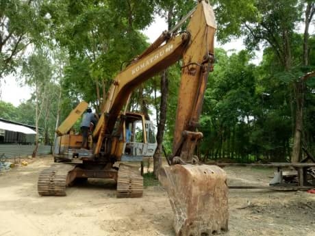 KOMATSU PC200 LC-2