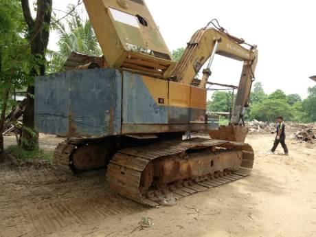 KOMATSU PC200 LC-2