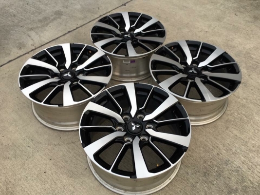 ล้อแม็กป้ายแดง มิตซู ออนิว ปาเจโร่ ขอบ18 ล้อแม็กป้ายแดง มิตซู ออนิว ปาเจโร่ ขอบ18