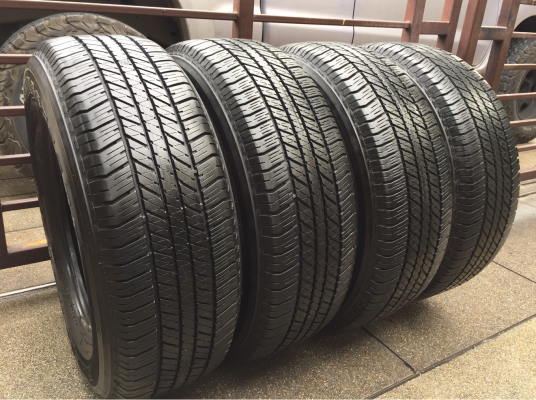 ยาง Bridgestone 265 65 17 ปลายปี15 ดอกเต็ม ไม่มีปะ ราคาไม่แพง ยาง Bridgestone 265 65 17 ปลายปี15 ดอกเต็ม ไม่มีปะ ราคาไม่แพง