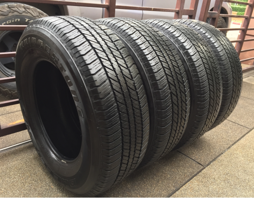 ยาง Bridgestone 265 65 17 ปลายปี15 ดอกเต็ม ไม่มีปะ ราคาไม่แพง