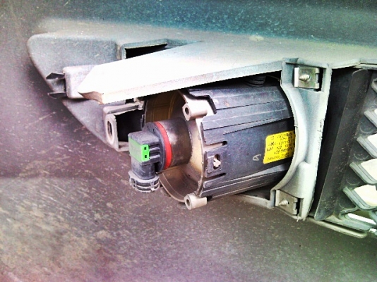 @@@ ขาย กันชนหน้าแท้ติดรถของ Mitsubishi EX พร้อมสปอร์่ตไลท์ @@@ @@@ ขาย กันชนหน้าแท้ติดรถของ Mitsubishi EX พร้อมสปอร์่ตไลท์ @@@