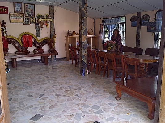 ขายโต๊ะไม้มังกรขนาดใหญ่มากๆ ไม้สภาพสวยมาก ไม้แผ่นเดียวครับ