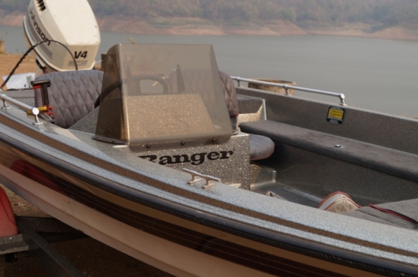 เรือแบสเรนเจอร์   ราคา 185000  พร้อมเทเลอร์ใหม่