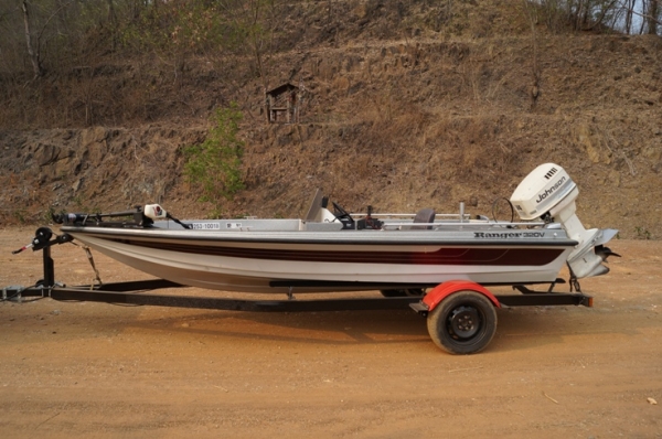 เรือแบสเรนเจอร์   ราคา 185000  พร้อมเทเลอร์ใหม่