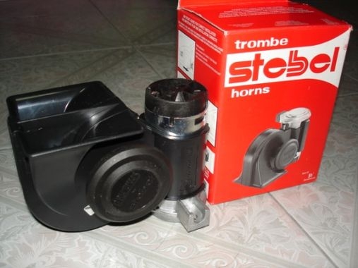 สินค้ามาใหม่แตรรถยนต์ กำลังฮิตขายดีมากคับ  เเตรลมไฟฟ้ารุ่นใหม่ไม่ต้องใช้ถังลม มีรีเลย์ให้ ของเเท้จากอิตารี่ เสียงดังโคตะระ