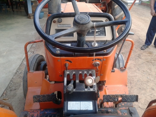 ขายรถไถ KUBOTA L2202 ขนาด 22 แรง