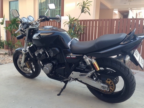 ขาย CB SF400 เทค1 ปี2001 ทะเบียนพร้อมโอน