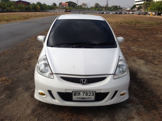 รถสวย สภาพดี พร้อมใช้งาน