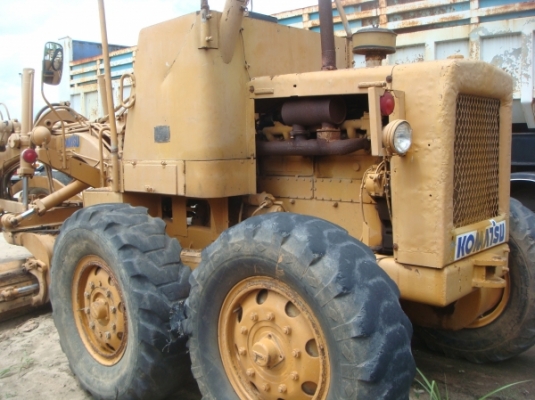 ขายรถเกรดเดอร์-KOMATSU ตามสภาพ ไม่มีเล่มทะเบียน