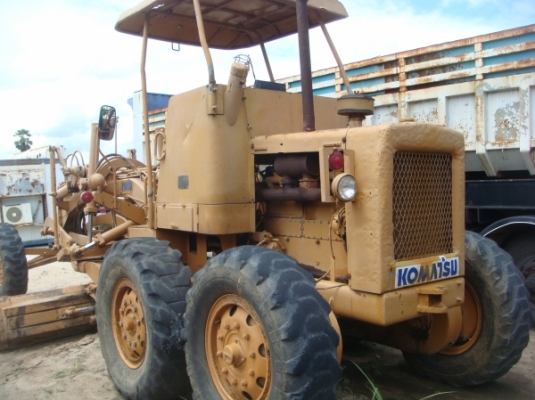 ขายรถเกรดเดอร์-KOMATSU ตามสภาพ ไม่มีเล่มทะเบียน