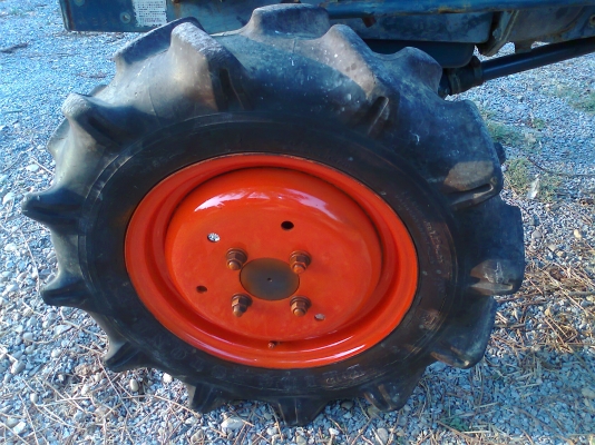 ขายรถไถ Kubota B7001 ขับ 4 พร้อมโรตารี่ ไม่เคยใช้งานในไทยครับ